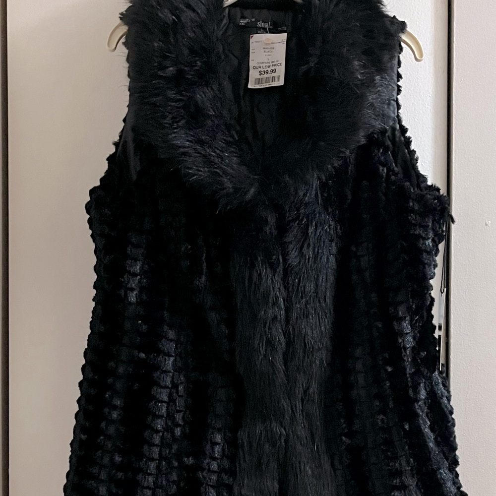 Black Faux Fur Vest …size large